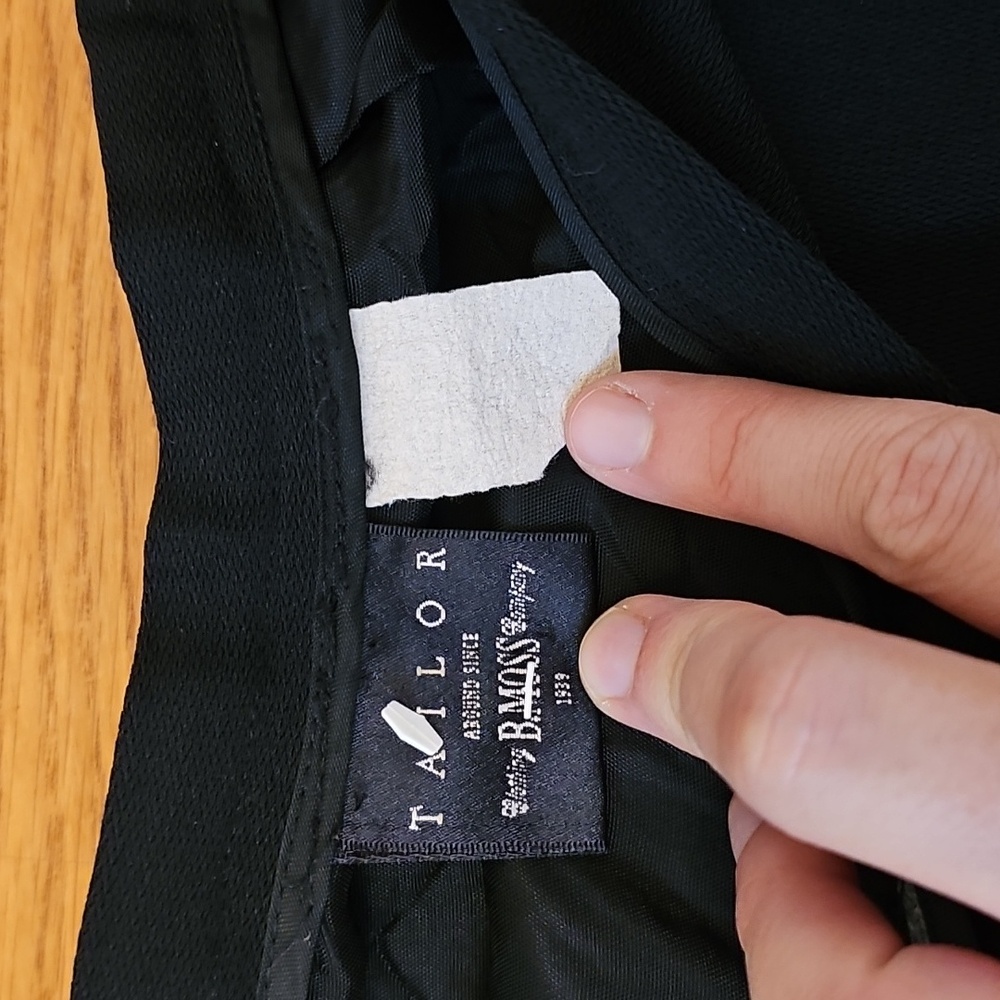 SALE! Vintage B.Moss Black Tailored Skirt - Picture 7 of 10